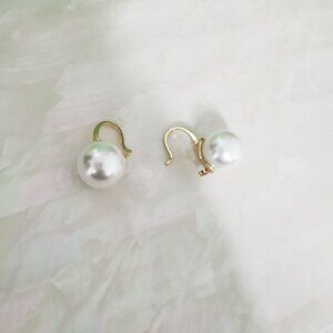 Alicia Bonnie • Blanche gold White Pearl Earrings $36